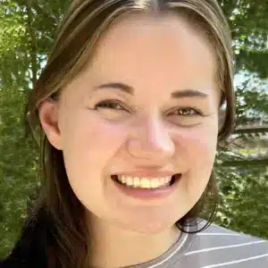 Abbie WellsSQUARE.jpg